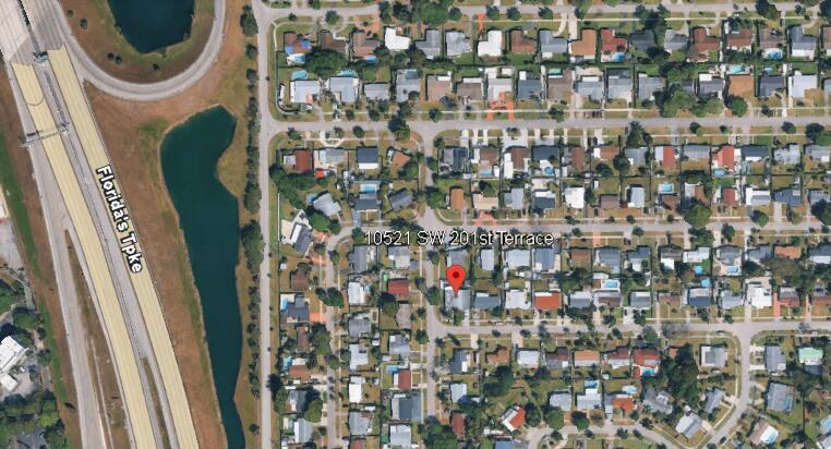 10521 SW 201st Terrace, Cutler Bay FL 33189 photo 2
