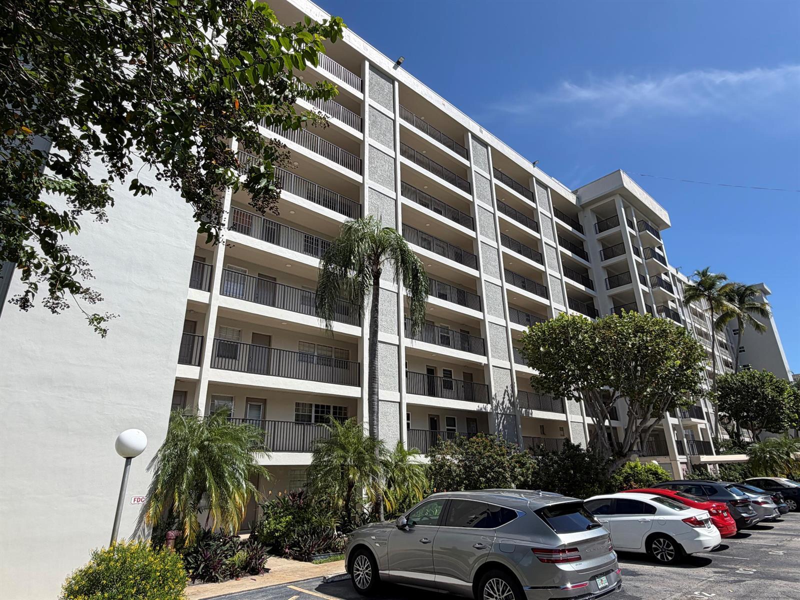2661 S Course Drive # 105, Pompano Beach FL 33069