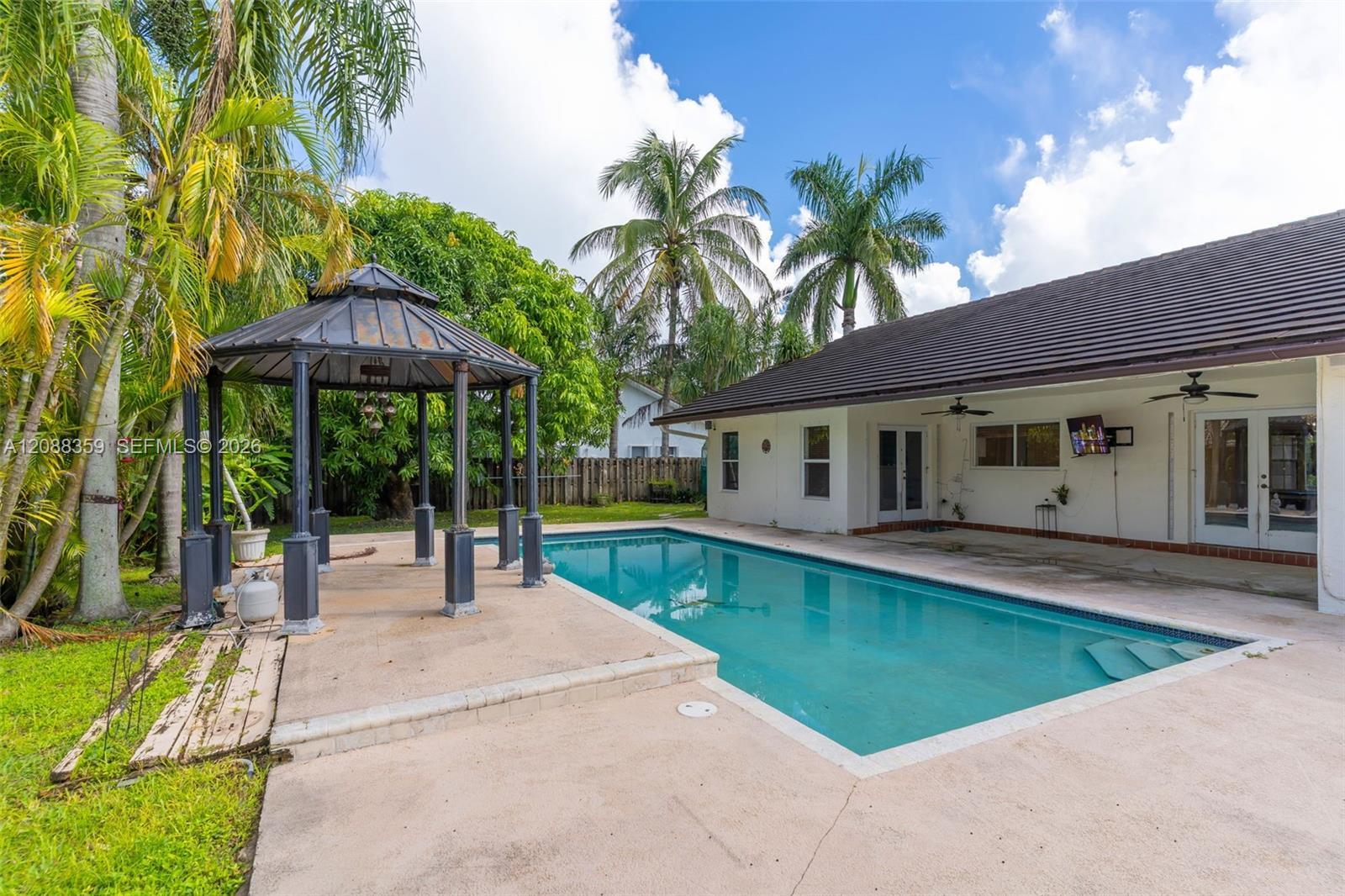 16080 SW 155th Ct, Miami FL 33187 photo 5