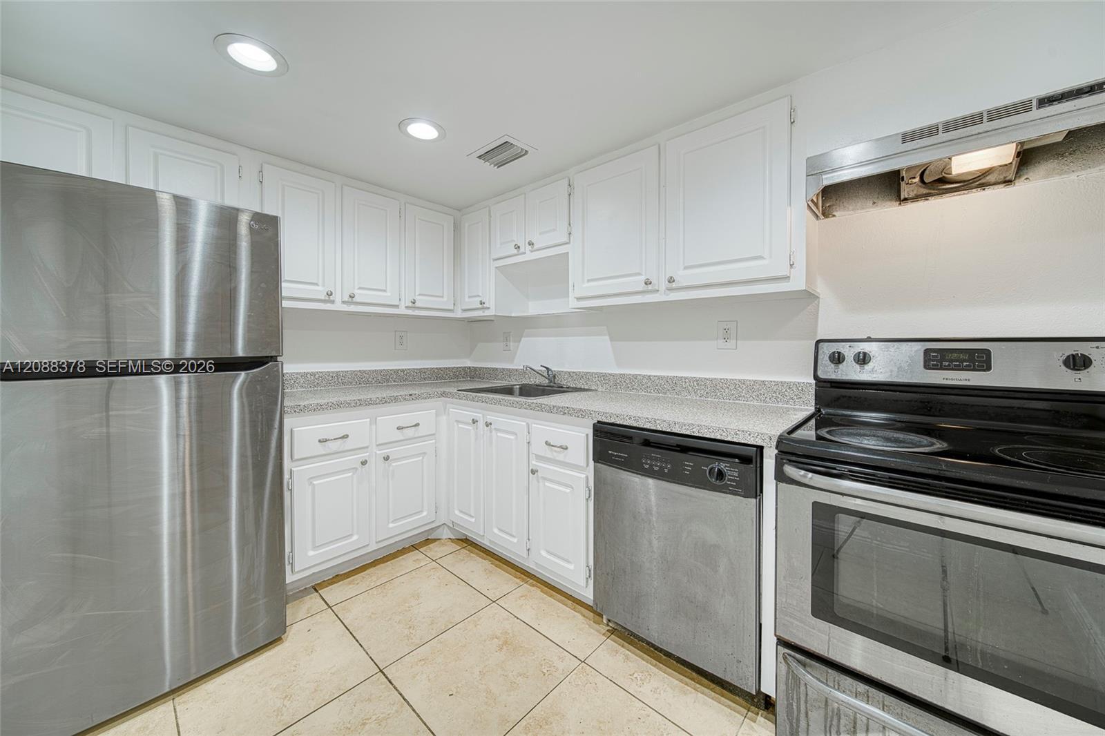 1805 Sans Souci Blvd # 122, North Miami FL 33181 photo 2