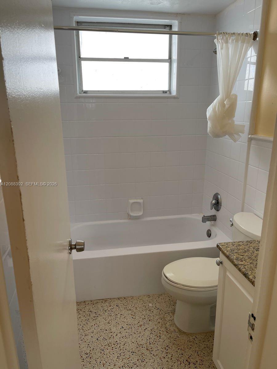 1640 NE 127 st # 404, North Miami FL 33161 photo 2
