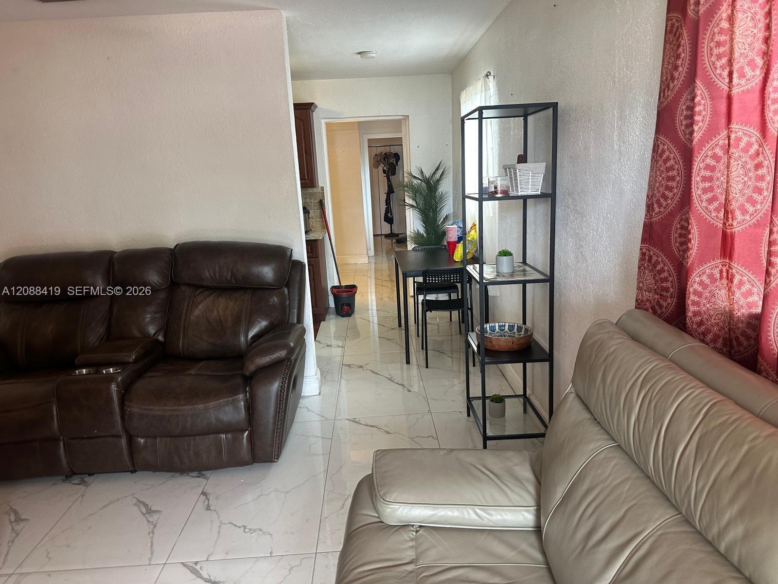 Hollywood, FL 33024 photo 4