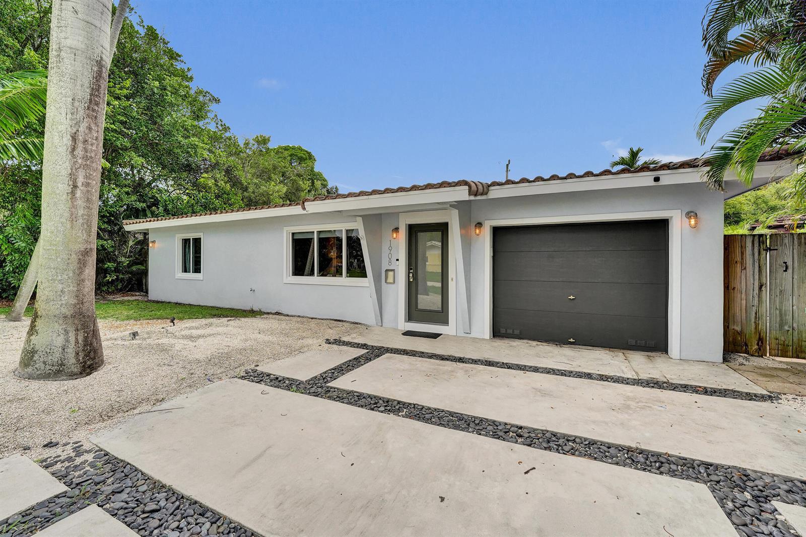 1908 NE 27th Drive, Wilton Manors FL 33306 photo 4