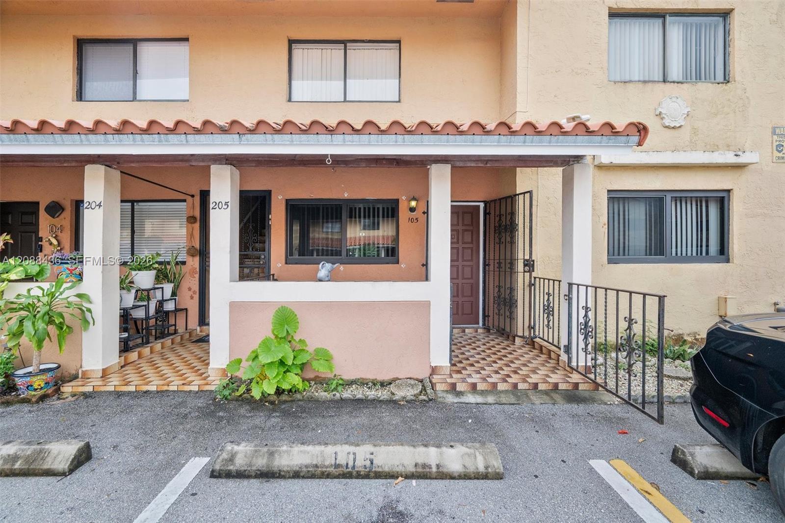 2710 W 60th Pl # 105, Hialeah FL 33016