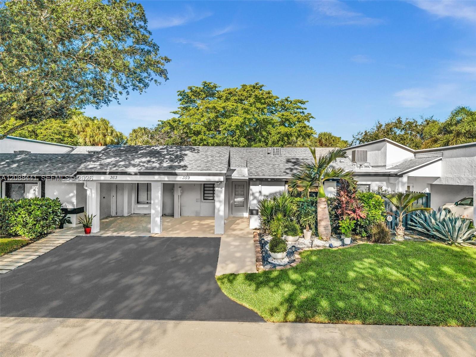 359 Fairway Cir # 59, Weston FL 33326
