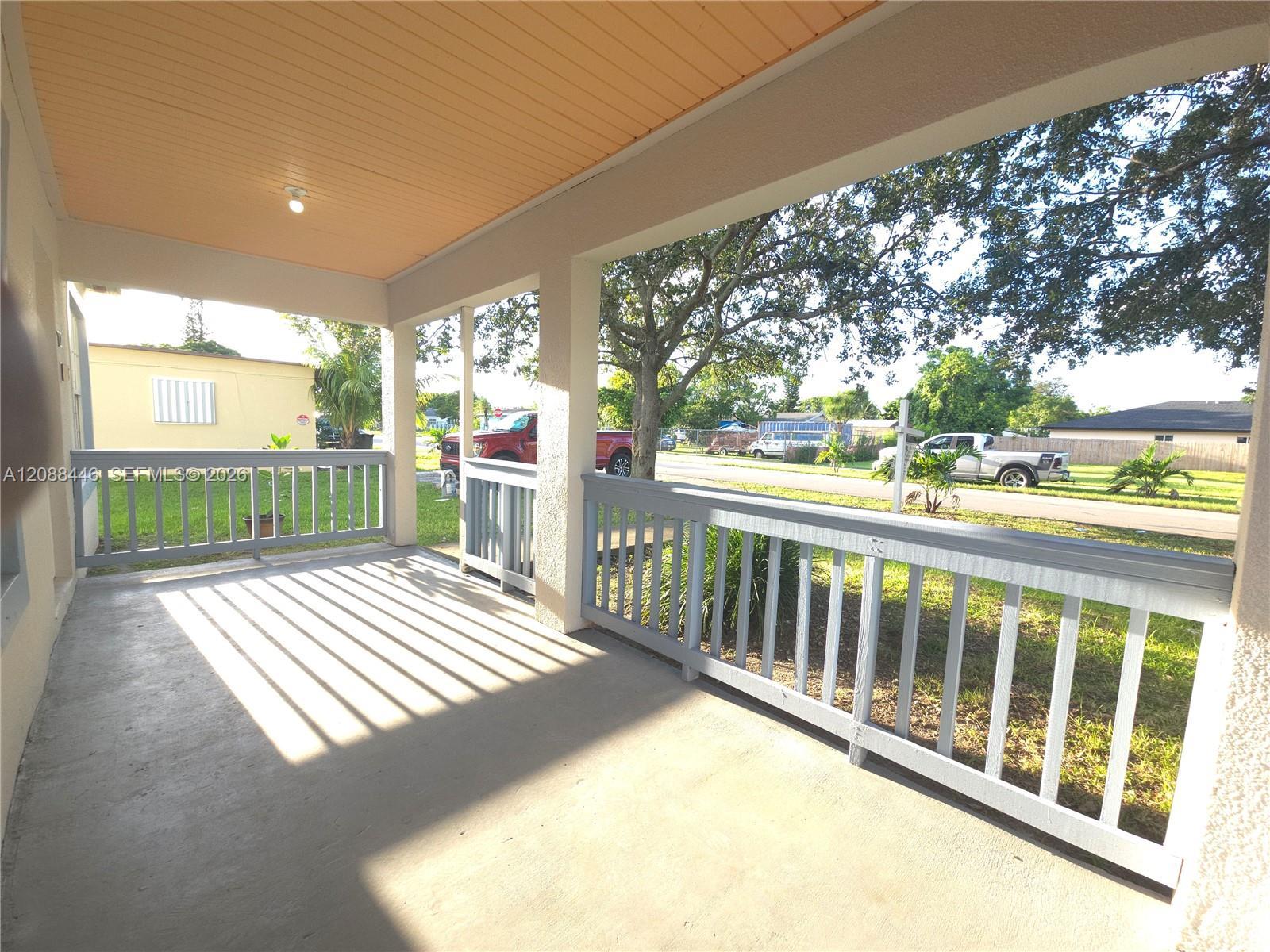 712 SW 6th St, Homestead FL 33030 photo 3