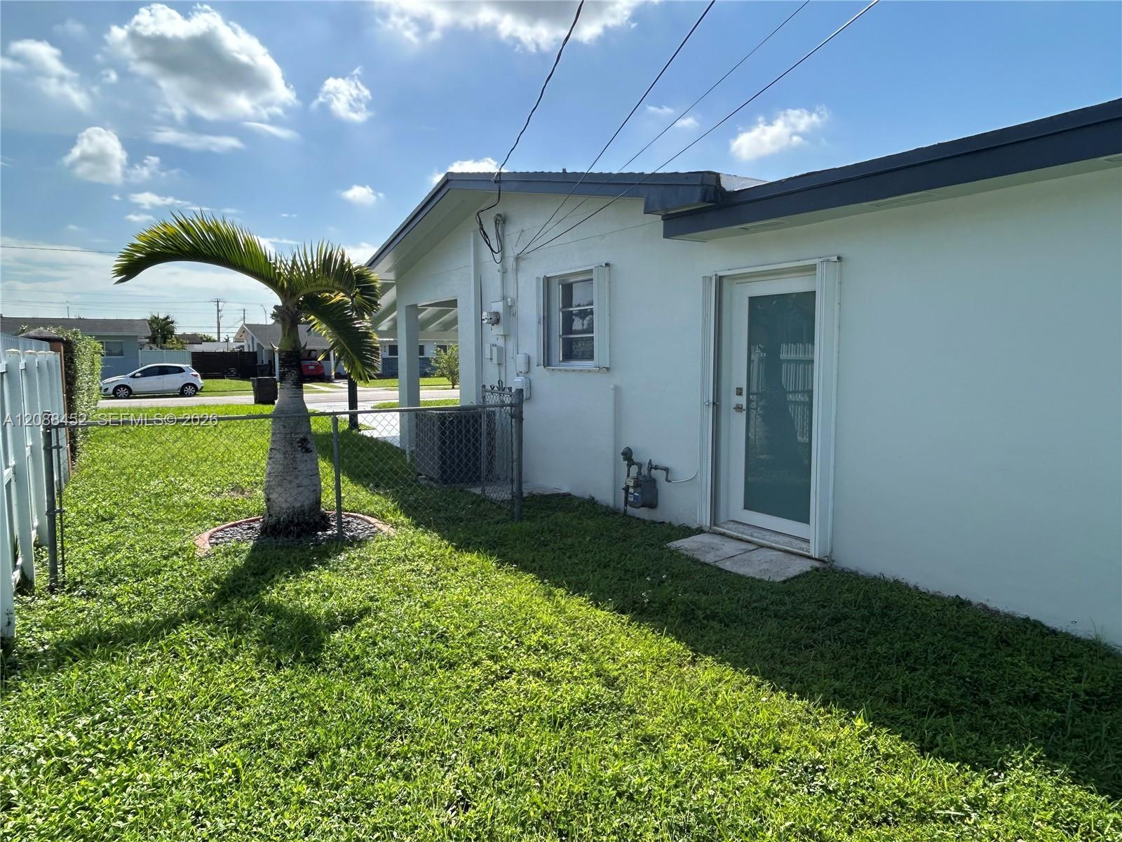 5372 W 4th Ln, Hialeah FL 33012 photo 4