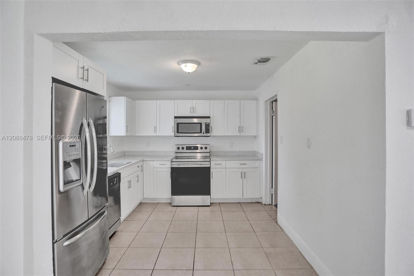 1002 S 28th Ave, Hollywood FL 33020 photo 3
