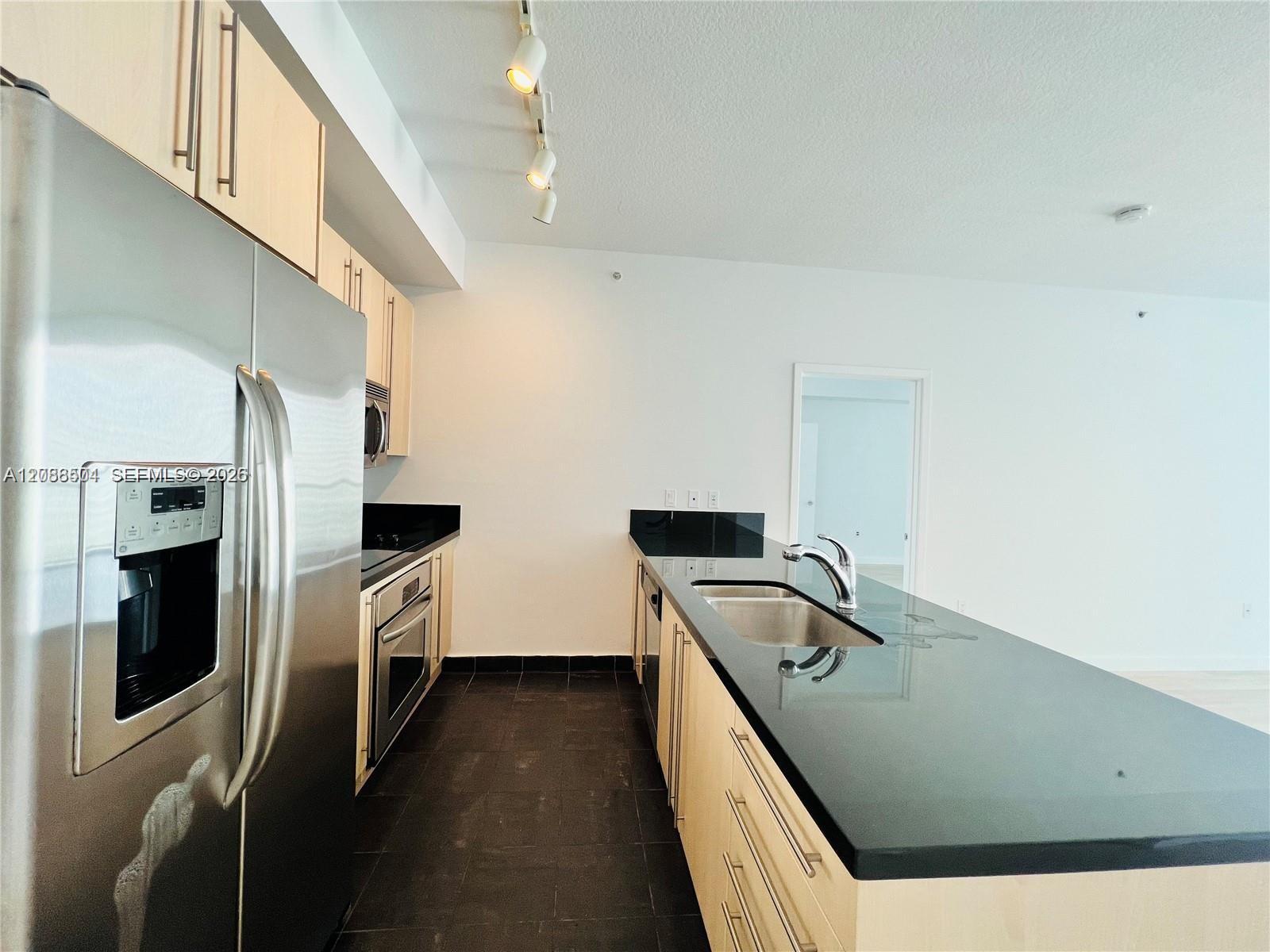 79 SW 12th St, Miami FL 33130 photo 4