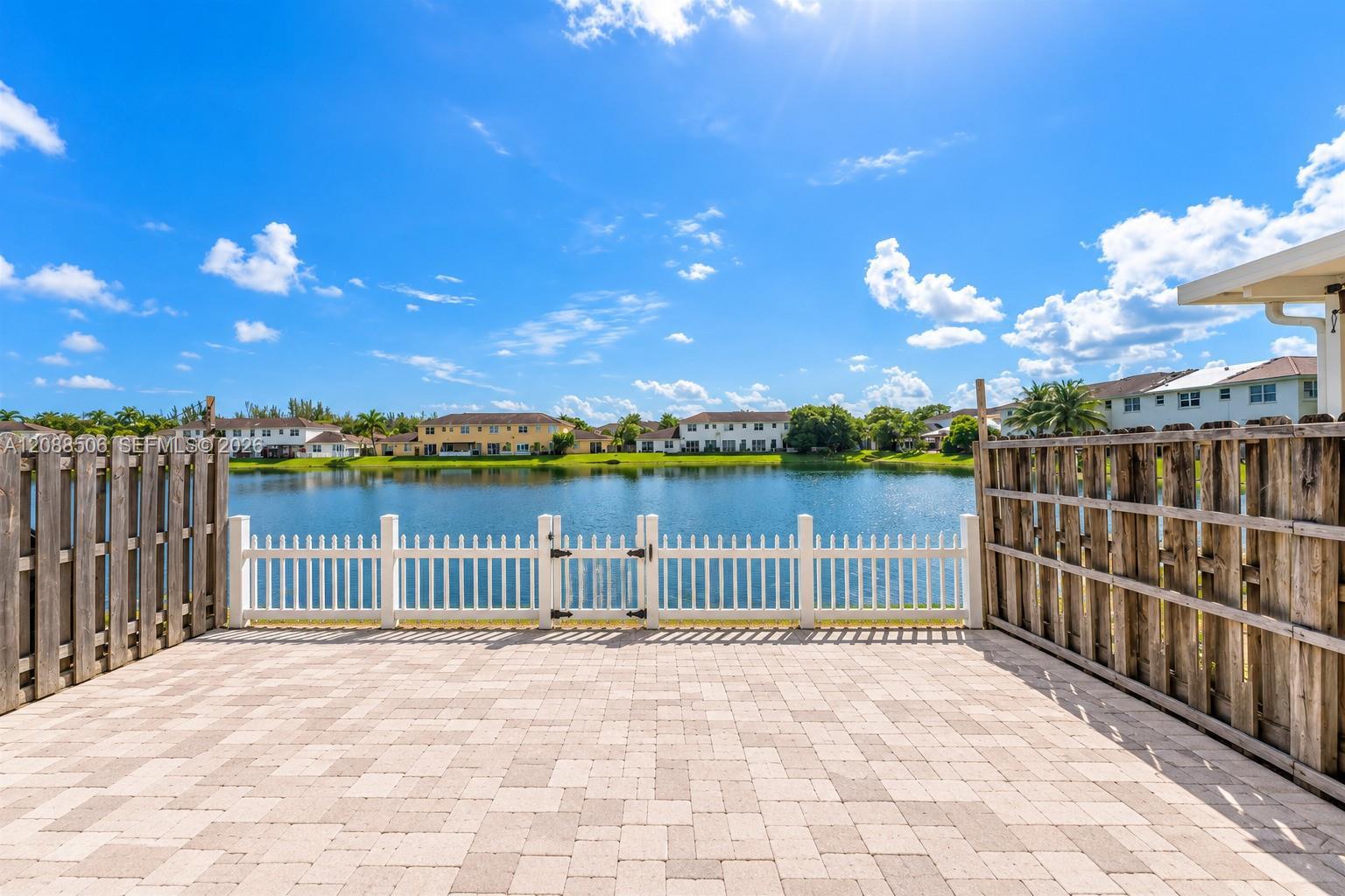 967 NE 42nd Ave, Homestead FL 33033 photo 5