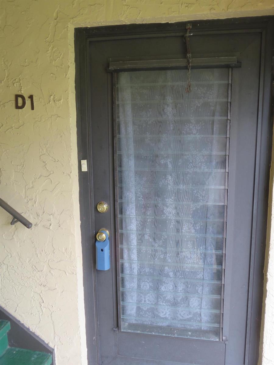 335 PINE RIDGE Circle # 1, FL 33463 photo 2