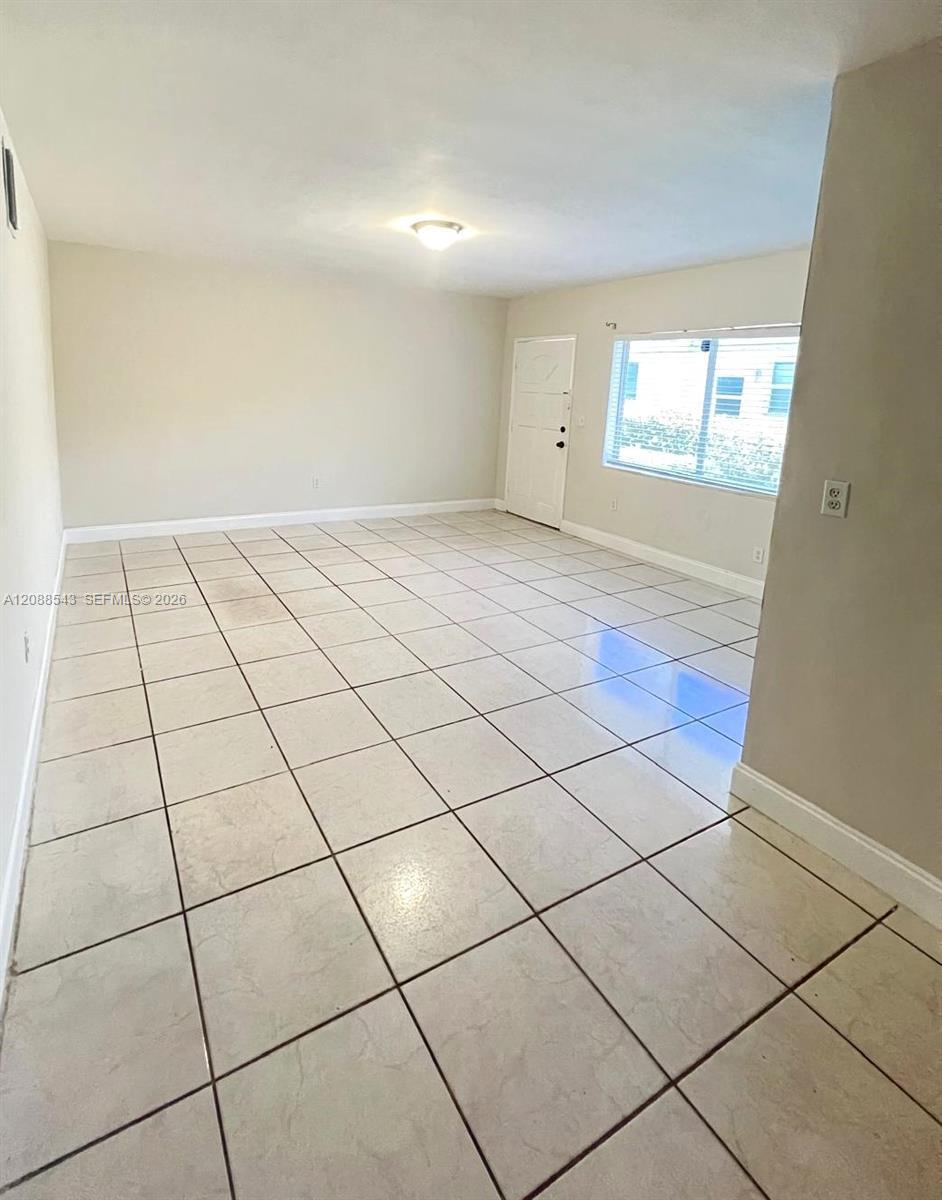 8271 Crespi Blvd # 2, Miami Beach FL 33141 photo 3