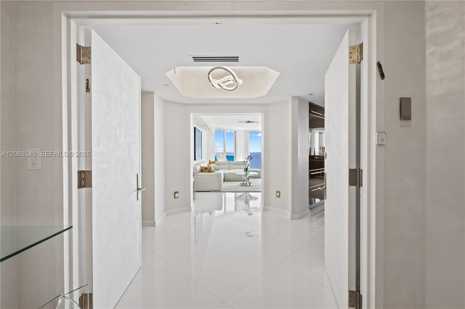 2711 S Ocean Dr # 1902, Hollywood FL 33019
