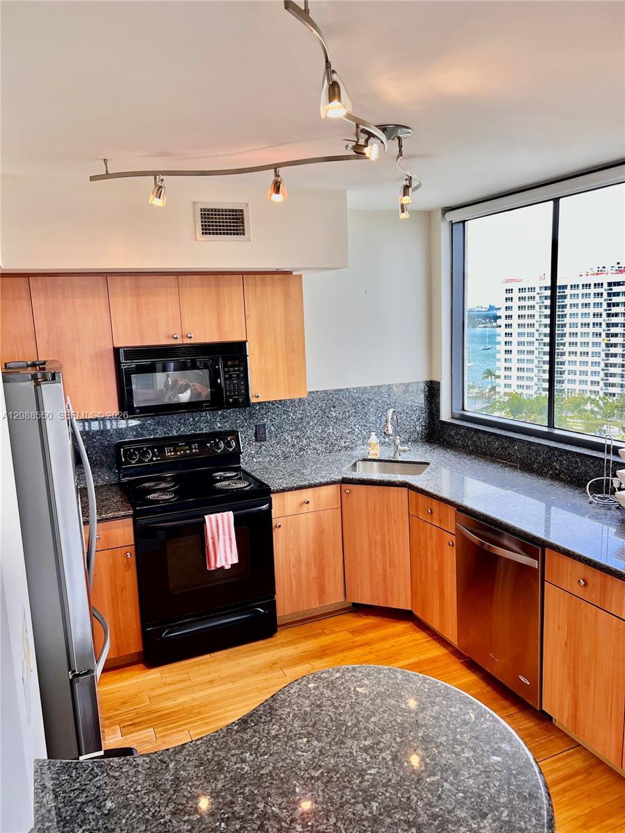 1330 West Ave # 1207, Miami Beach FL 33139 photo 2
