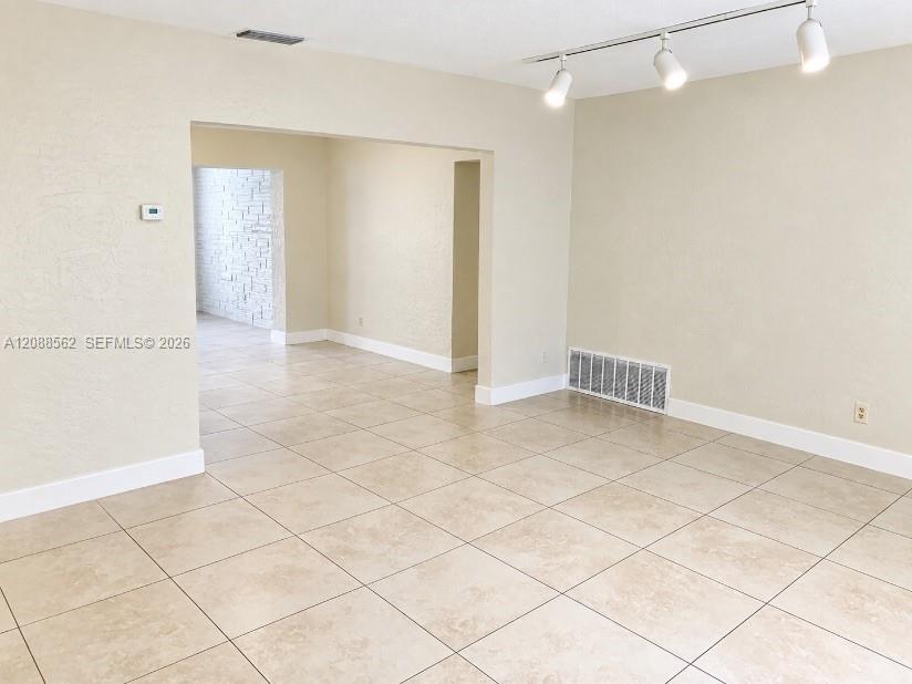 320 NW 93rd Ter, Pembroke Pines FL 33024 photo 4