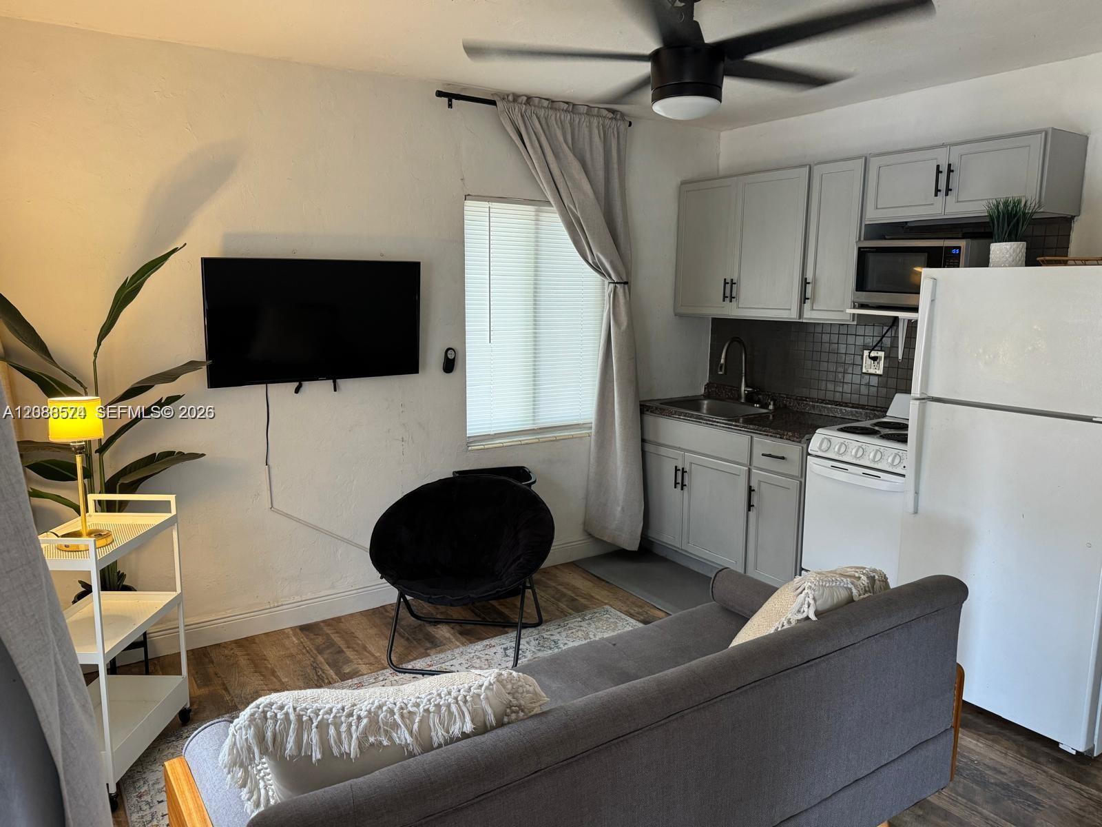 1101 NE 14th Ave # 1, Fort Lauderdale FL 33304 photo 4
