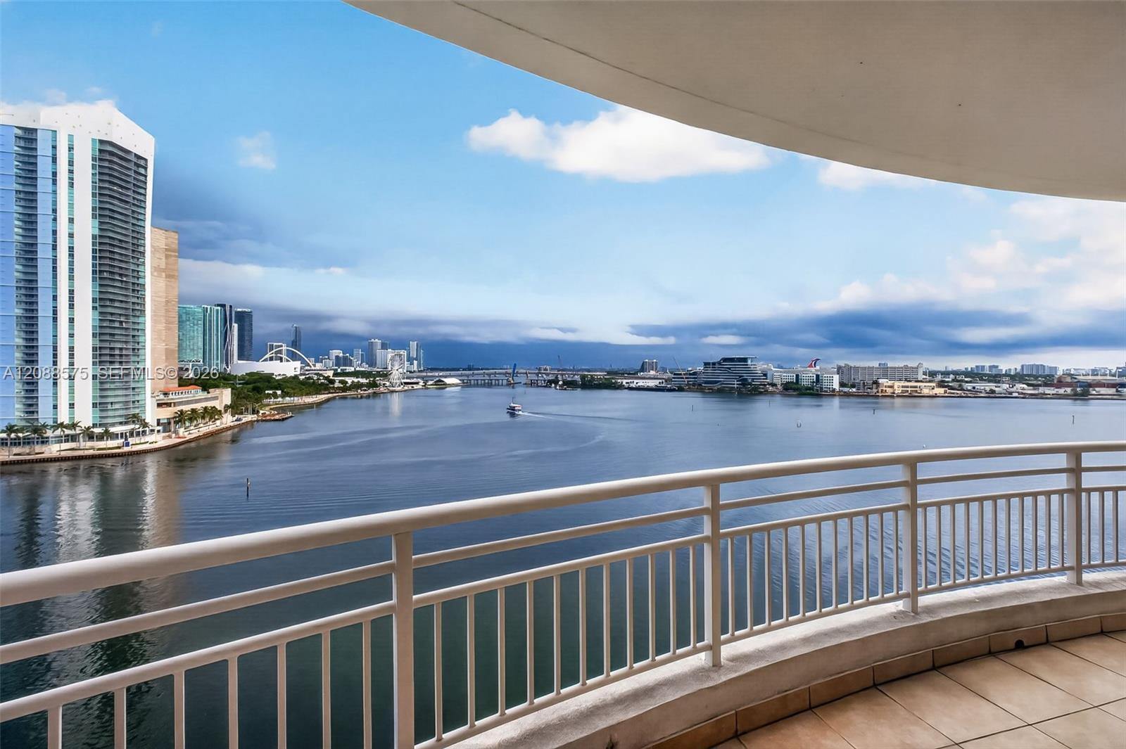 848 Brickell Key Dr # 1104, Miami FL 33131 photo 2