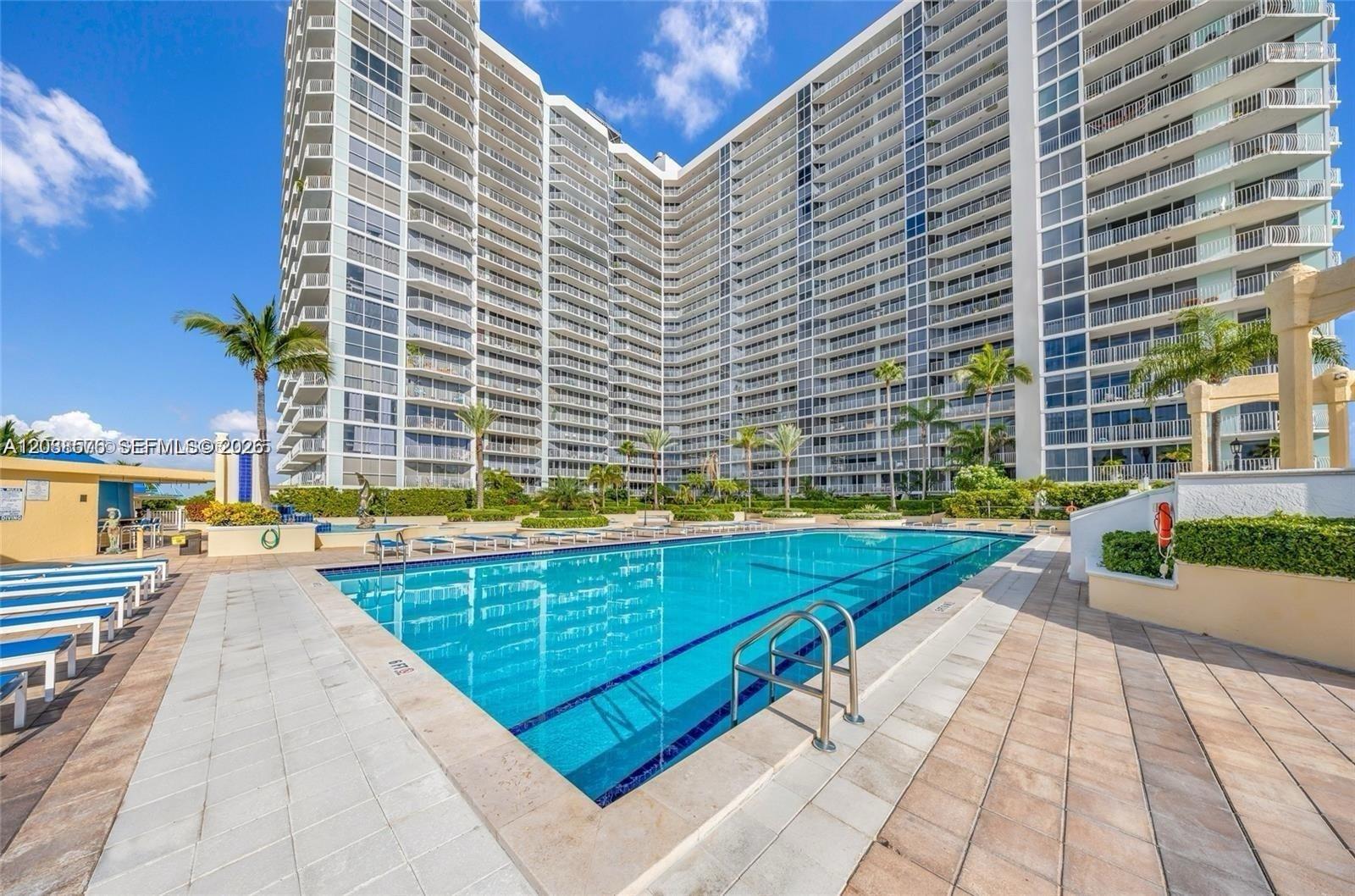7601 E Treasure Dr # 1722, North Bay Village FL 33141 photo 2