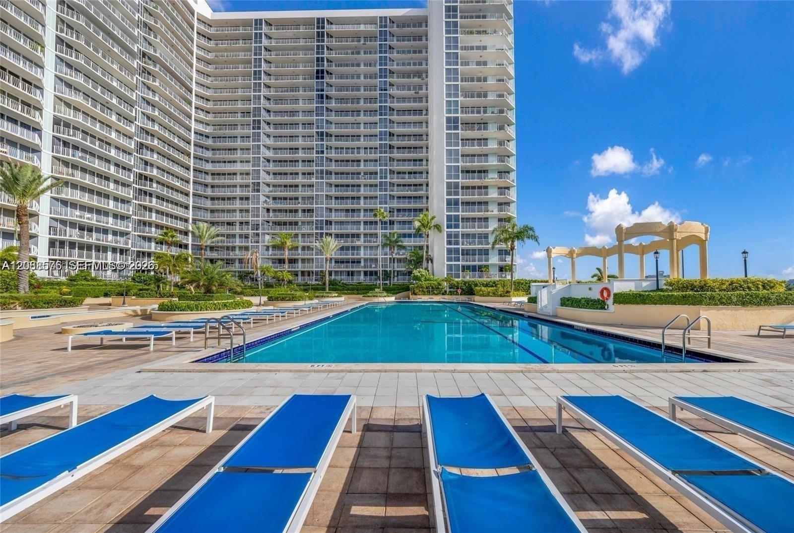 7601 E Treasure Dr # 1722, North Bay Village FL 33141 photo 3
