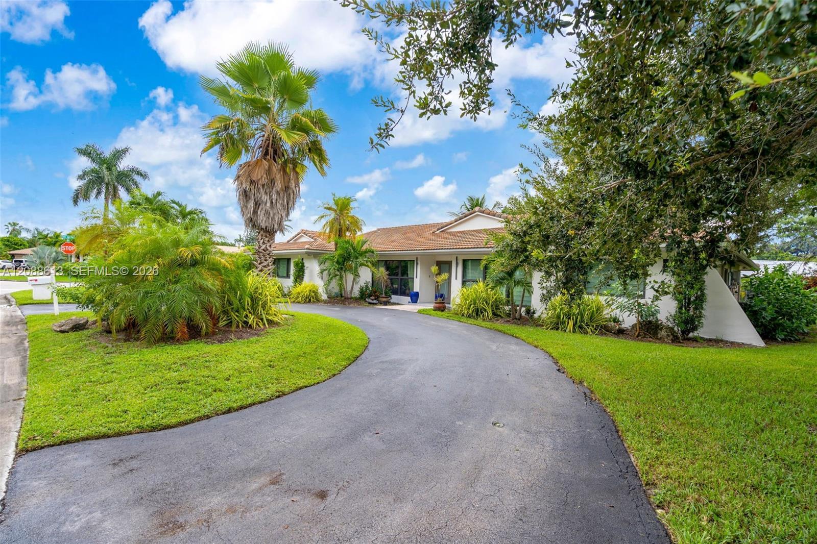 9900 NW 14th Ct, Coral Springs FL 33071 photo 2