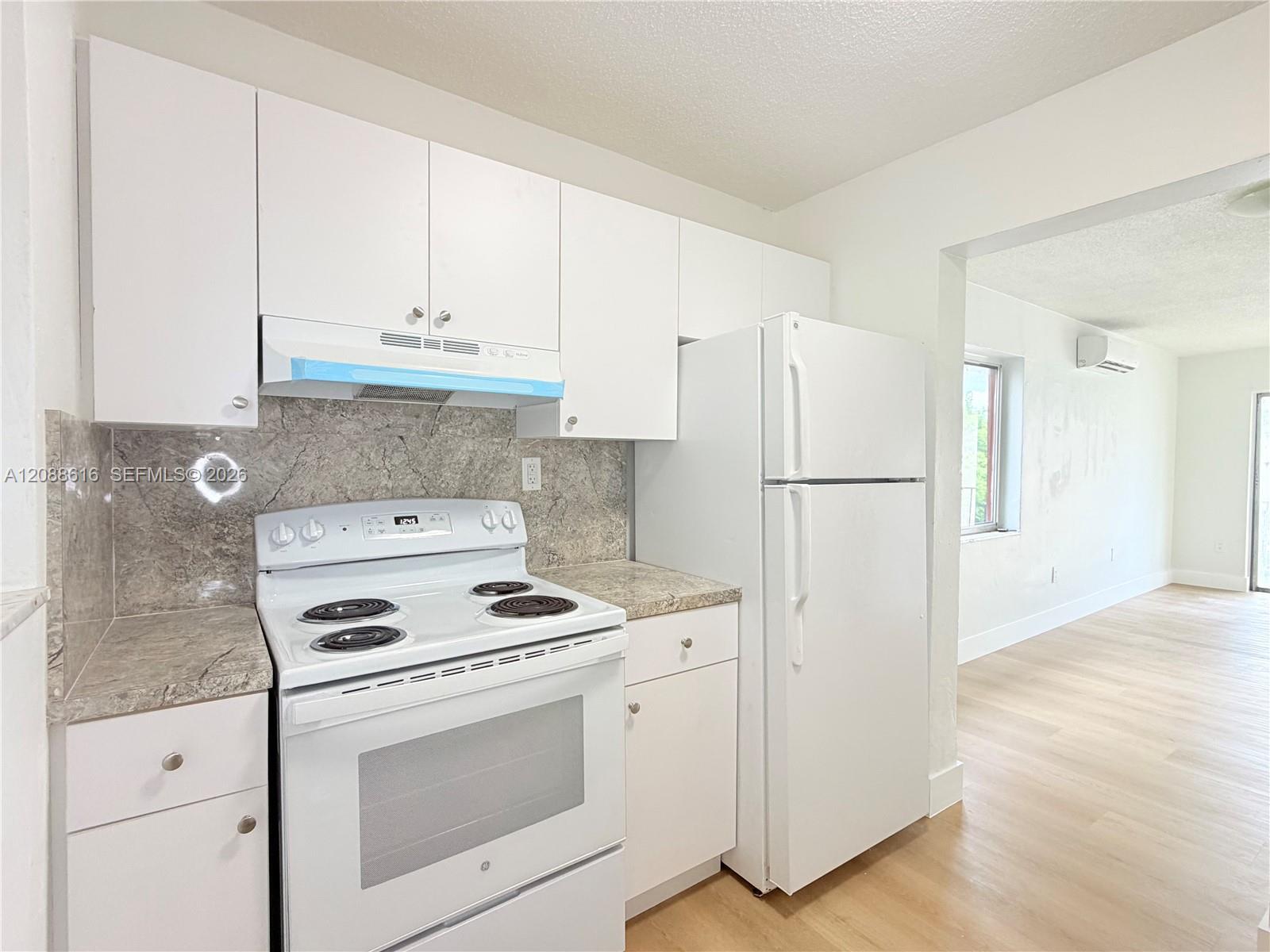 1029 NW 5th St # 6, Miami FL 33128 photo 4