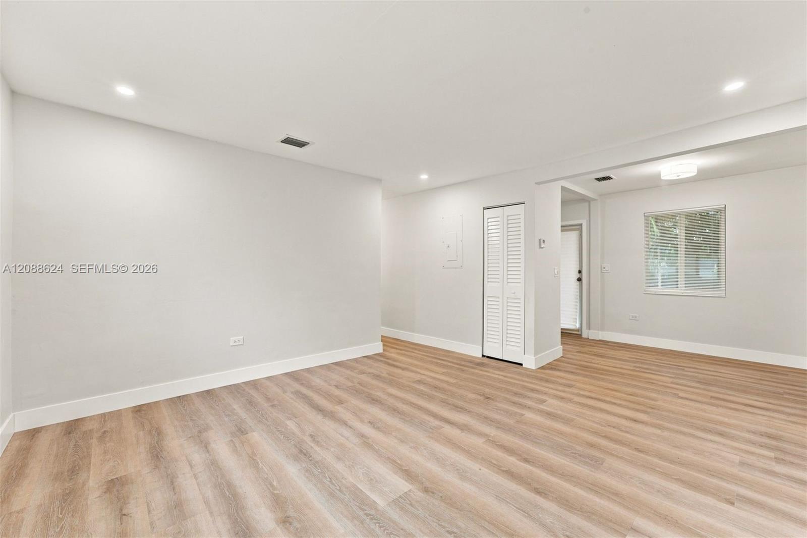 380 NW 130th St, North Miami FL 33168 photo 4