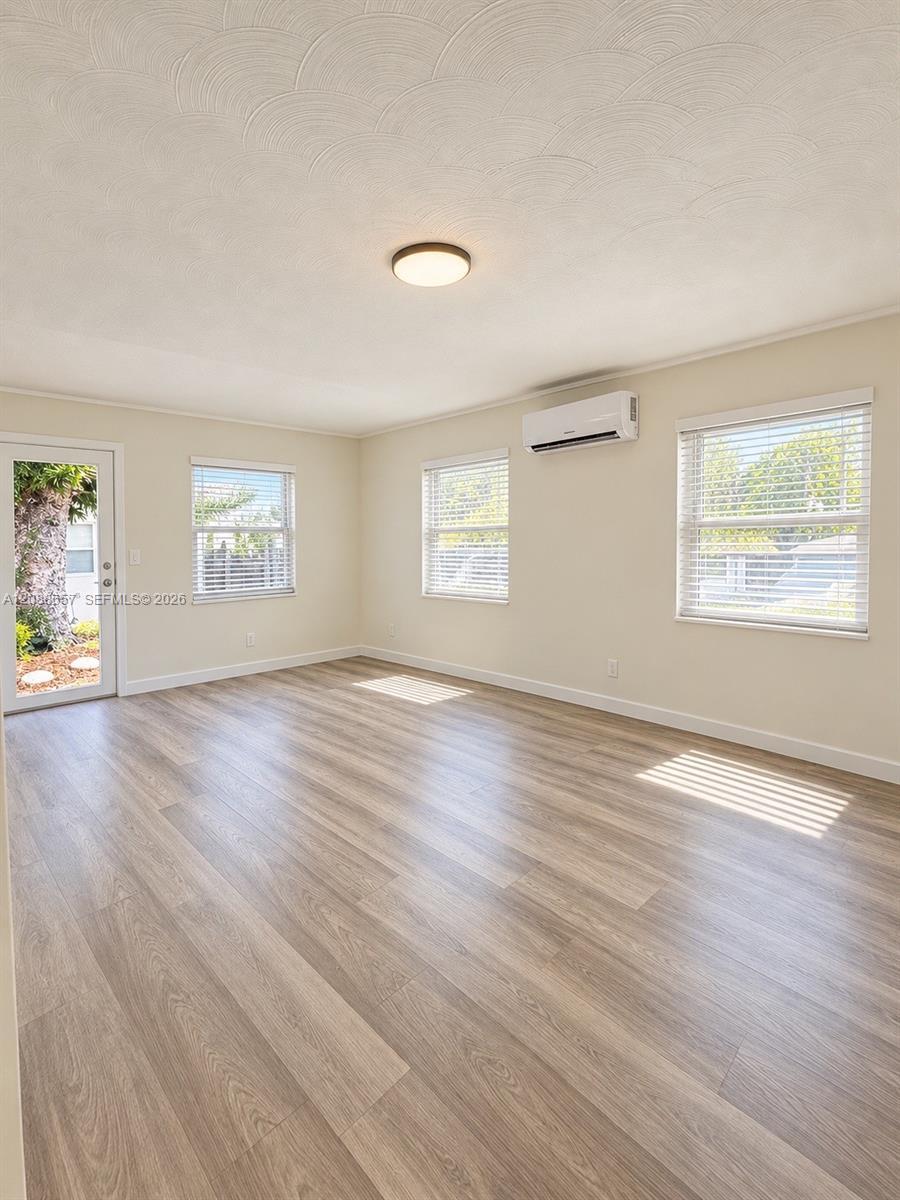 2711 Lincoln St # 1, Hollywood FL 33020 photo 2