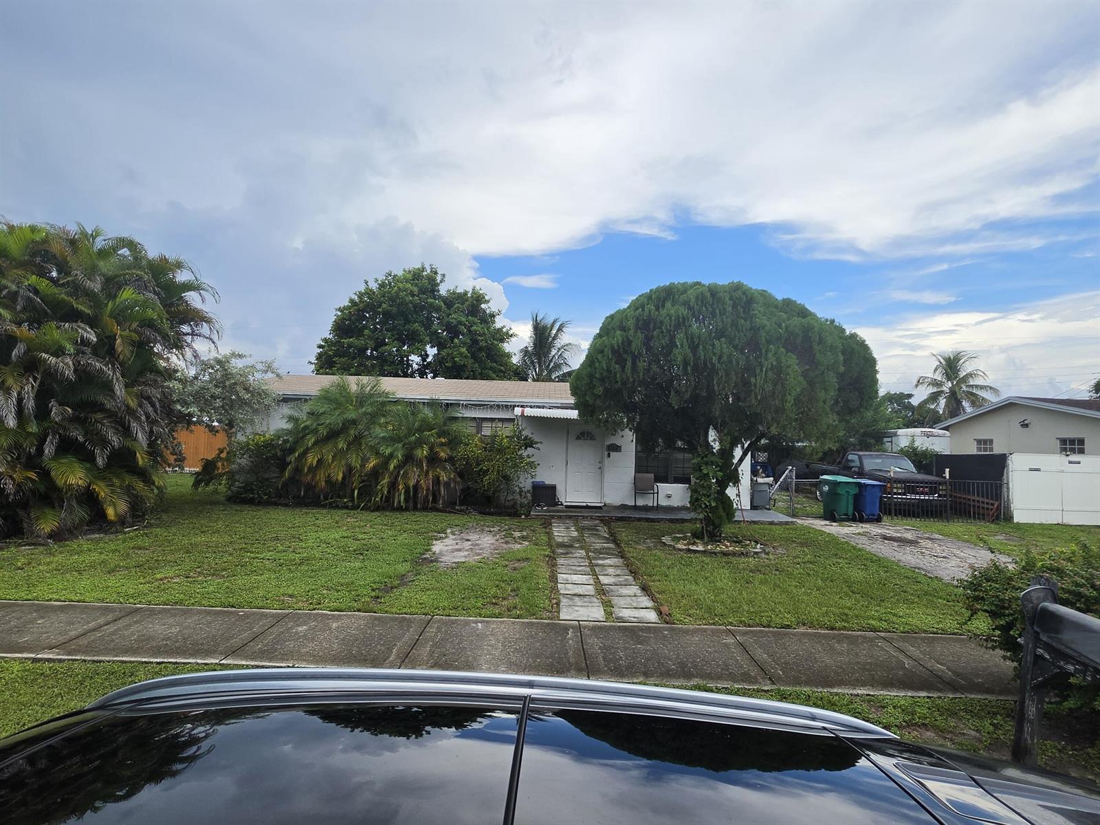 1280 NE 214TH Street, Miami FL 33179 photo 2