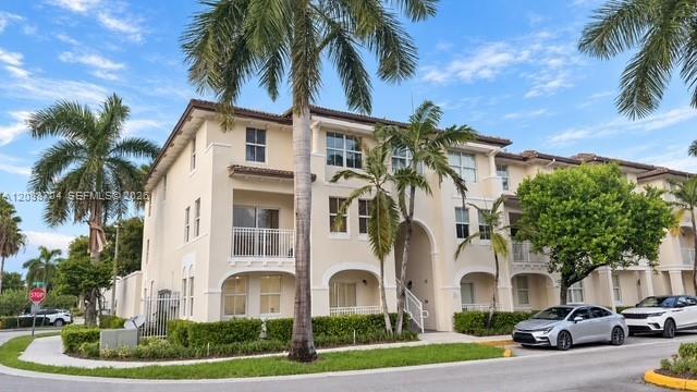 11401 NW 89th St # 111, Doral FL 33178