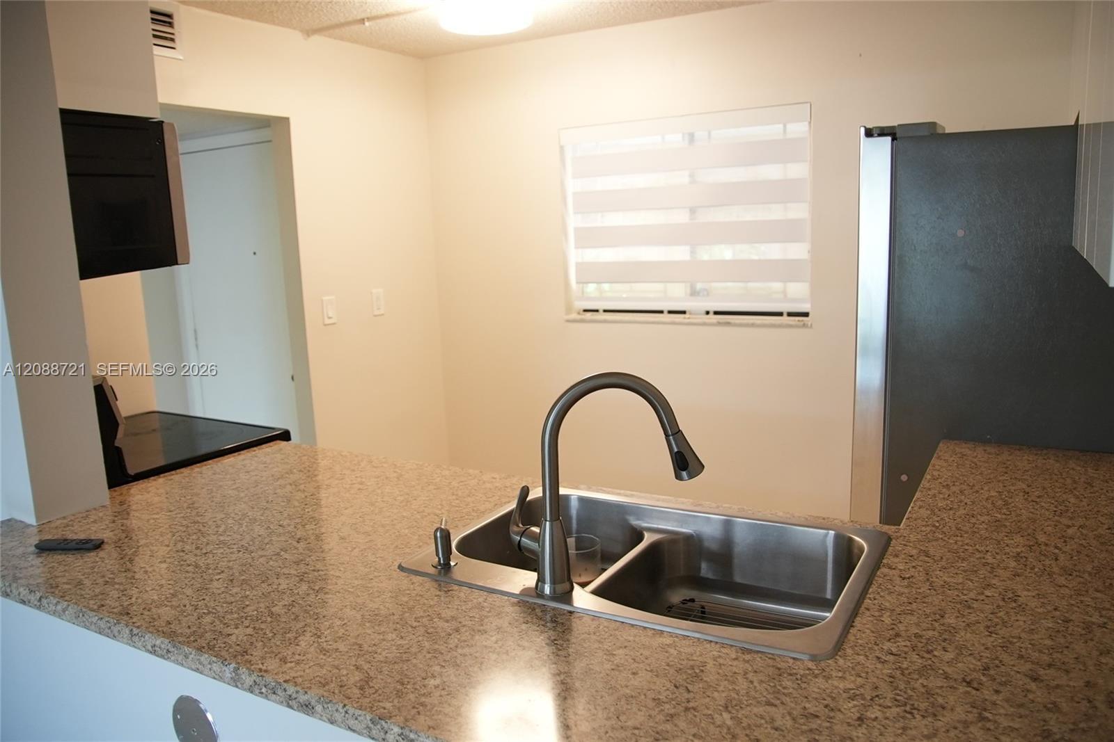 8635 NW 8th St # 103, Miami FL 33126 photo 5