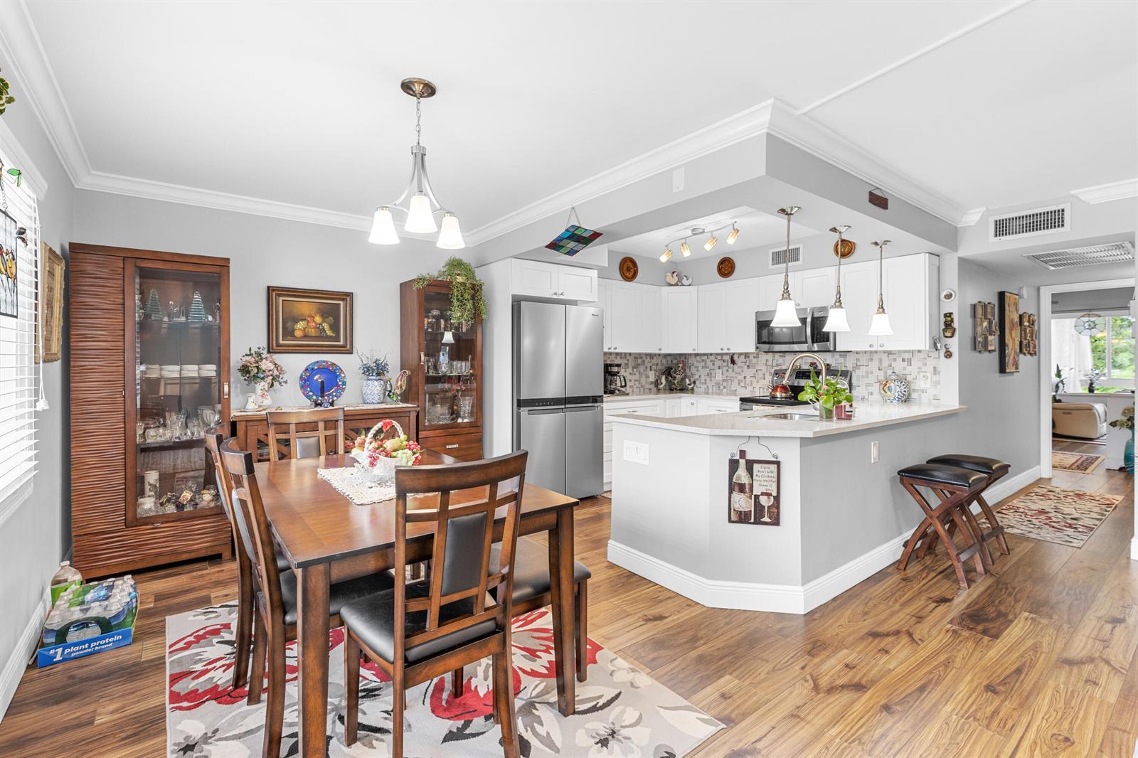 2041 Lyndhurst J, Deerfield Beach FL 33442