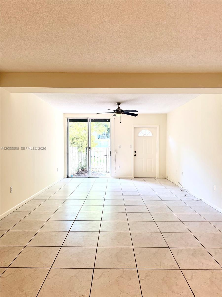 1655 NE 115th St # 11B, Miami FL 33181 photo 4