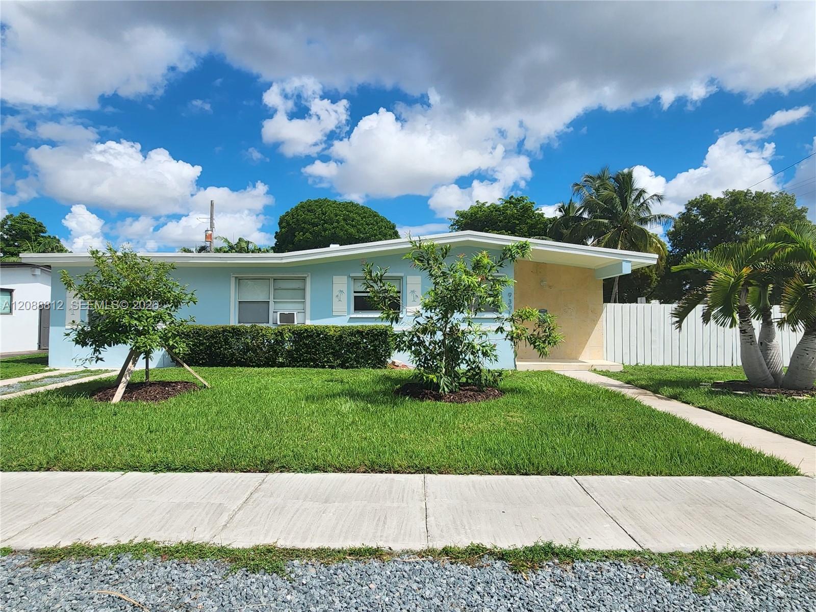 9301 SW 54th St, Miami FL 33165 photo 4
