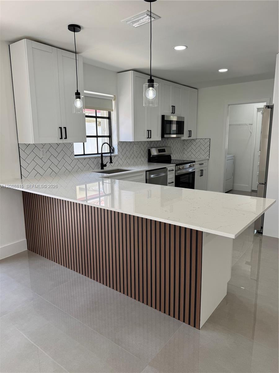 748 NW 133rd Ave, Miami FL 33182 photo 2