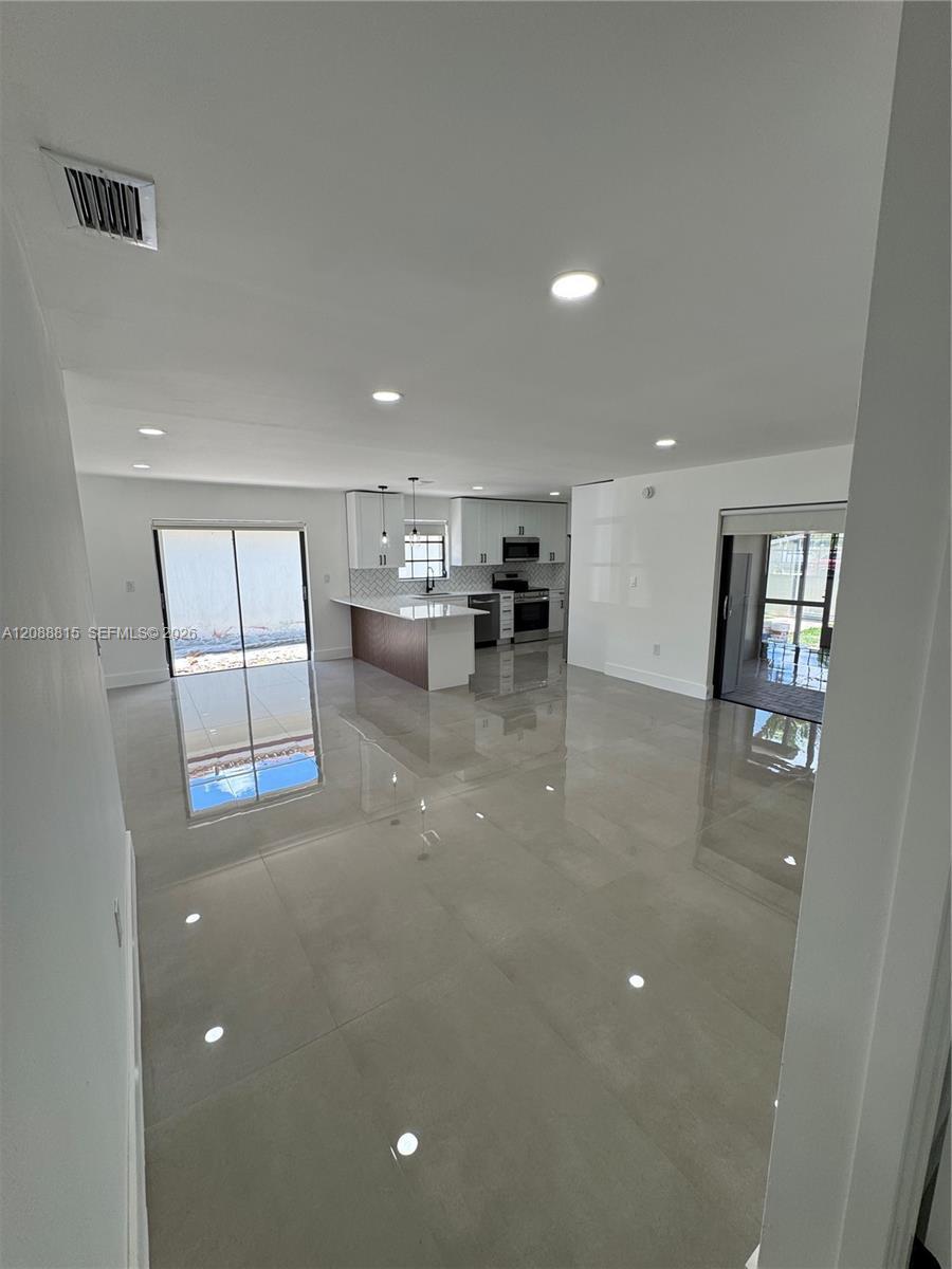 748 NW 133rd Ave, Miami FL 33182 photo 5