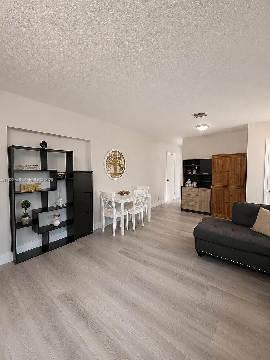 8260 SW 27th Ter, Miami FL 33155 photo 4