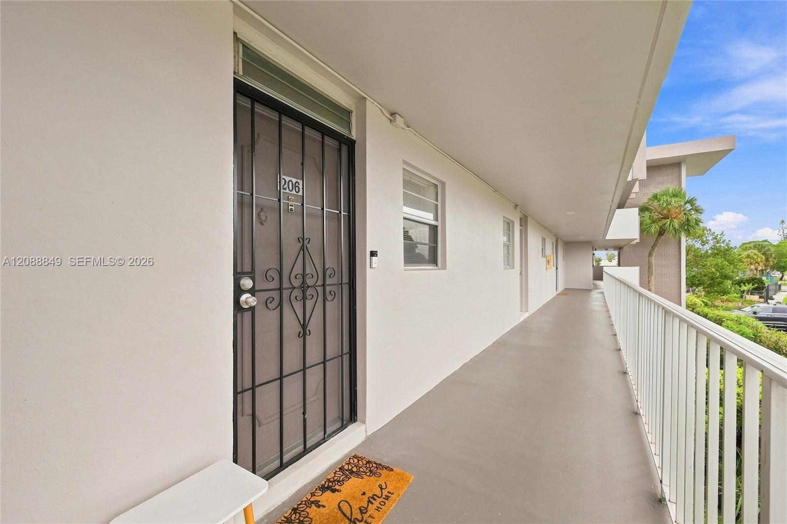 2800 NW 47th Ter # 206B, Lauderdale Lakes FL 33313 photo 2