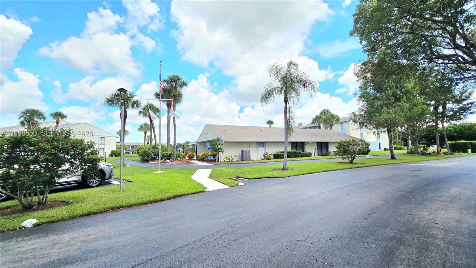 1117 Green Pine Blvd # G1, West Palm Beach FL 33409 photo 4