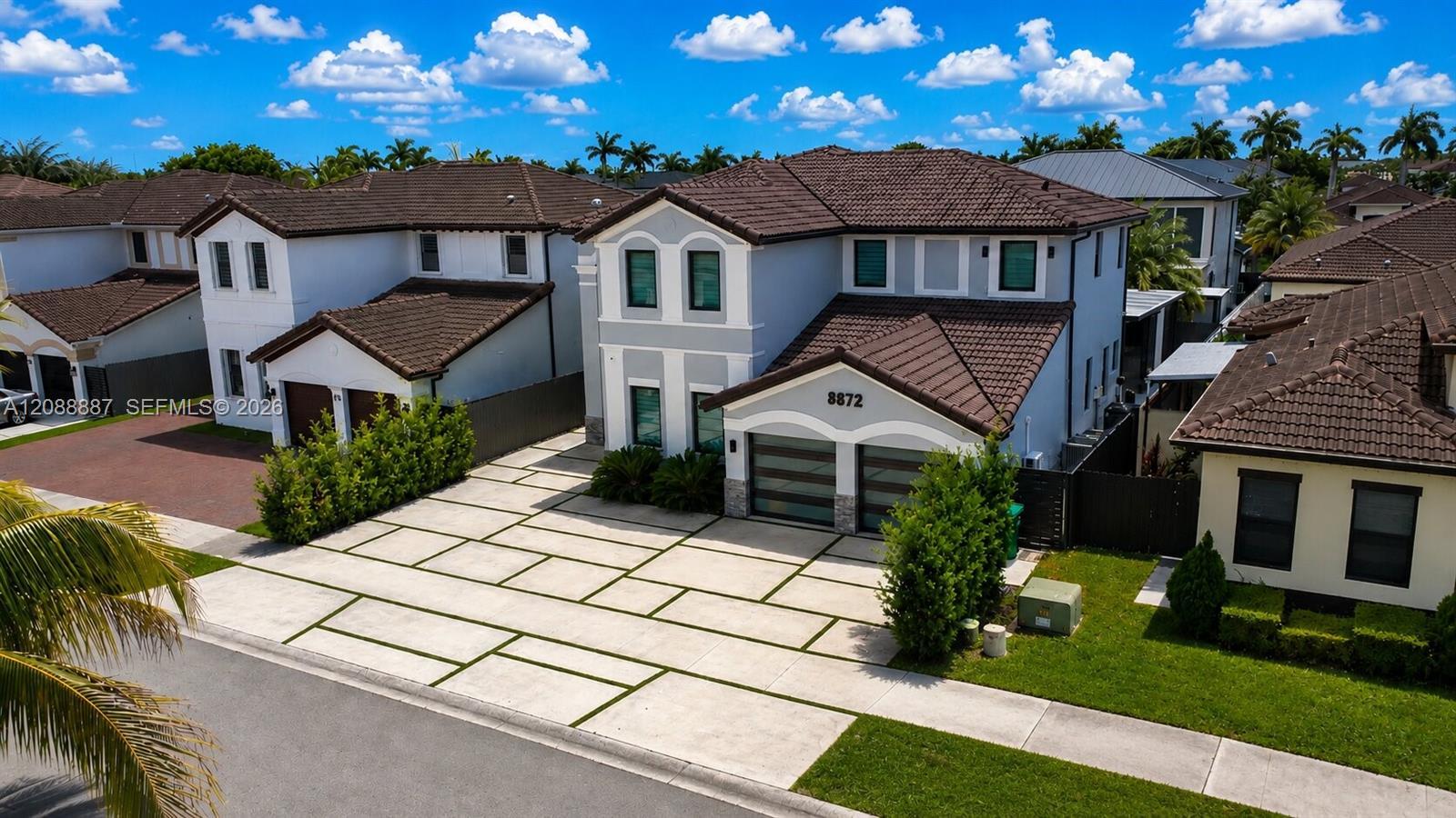 8872 NW 181st St, Hialeah Gardens FL 33018 photo 2