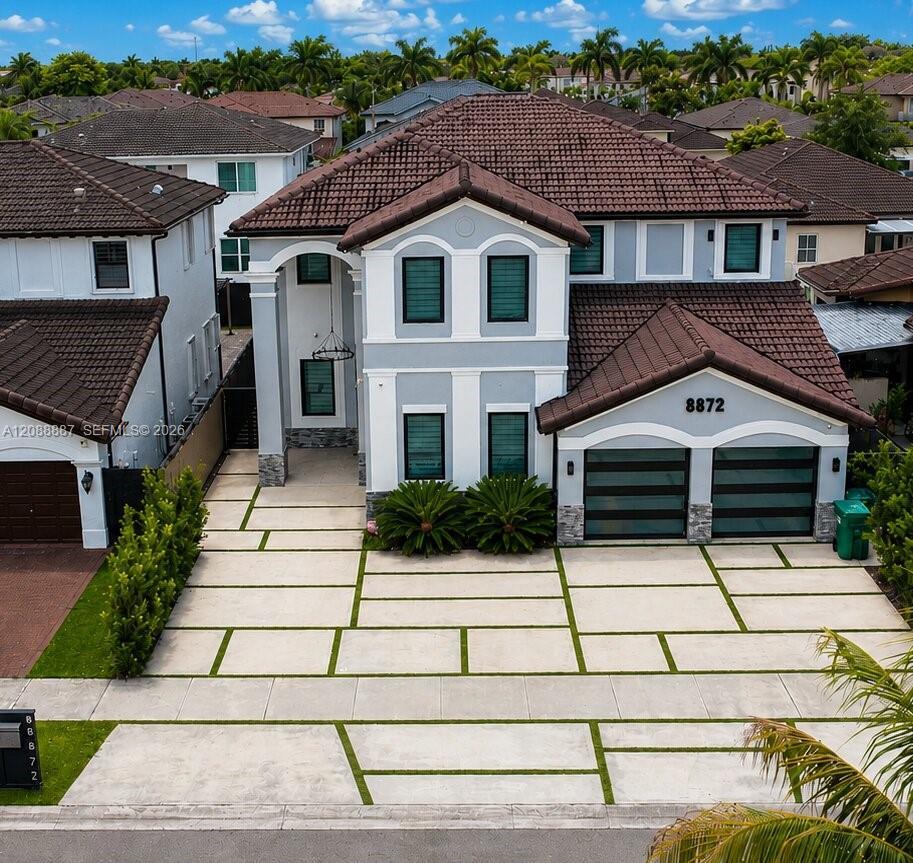 8872 NW 181st St, Hialeah Gardens FL 33018