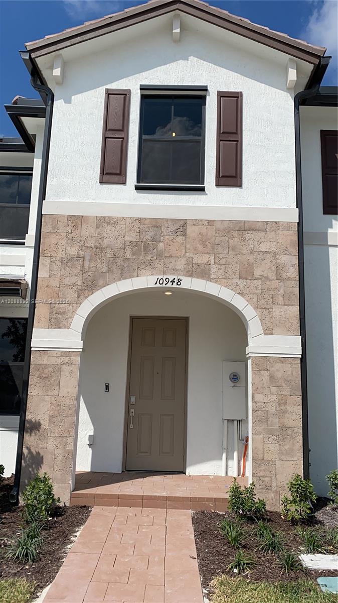 10948 W 32nd Ln, Hialeah FL 33018 photo 4