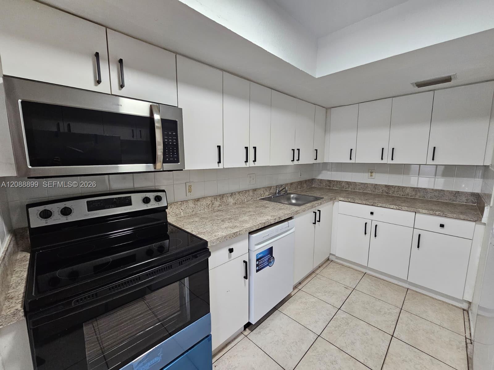 2207 NW 59th Ave, Lauderhill FL 33313 photo 4