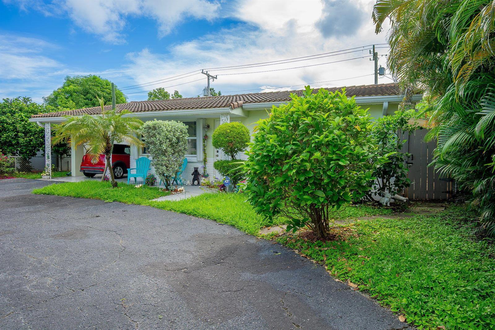 1318 CARDINAL Lane, Lantana FL 33462 photo 4