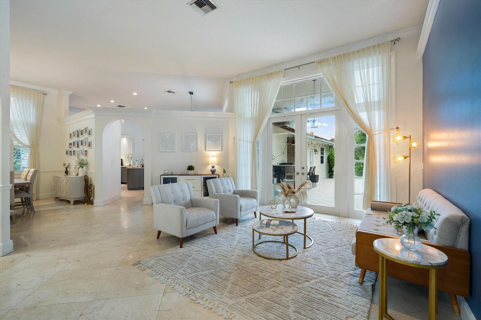 2647 EDGEWATER Drive, Weston FL 33332 photo 4