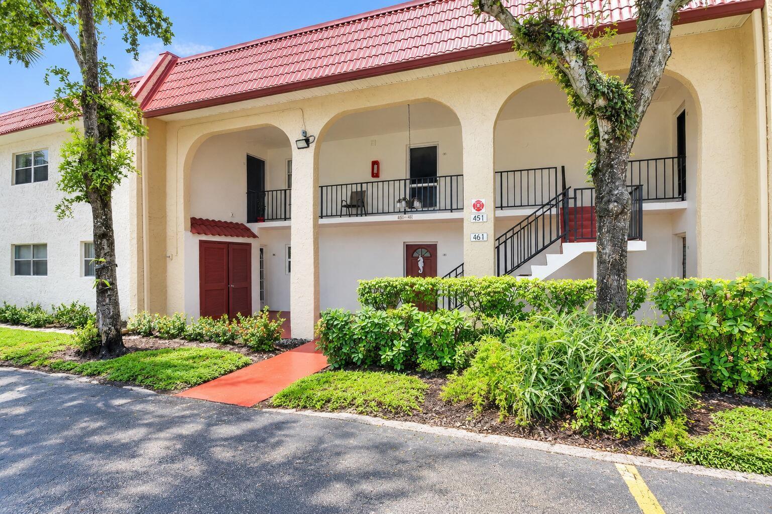 453 Lake Frances Drive, West Palm Beach FL 33411 photo 2