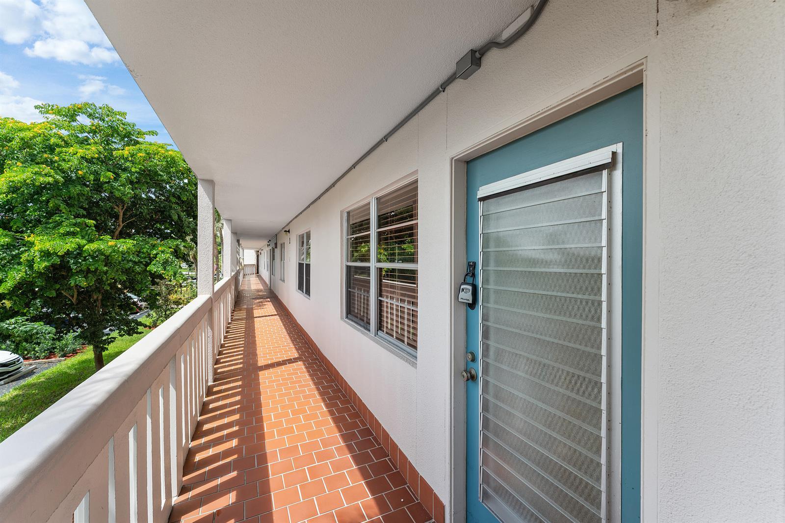2001 GRANADA Drive # L2, Coconut Creek FL 33066 photo 2
