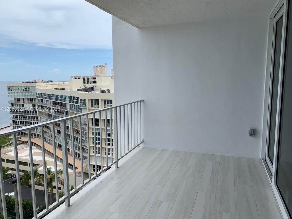 881 Ocean Dr # 12C, Key Biscayne FL 33149 photo 3