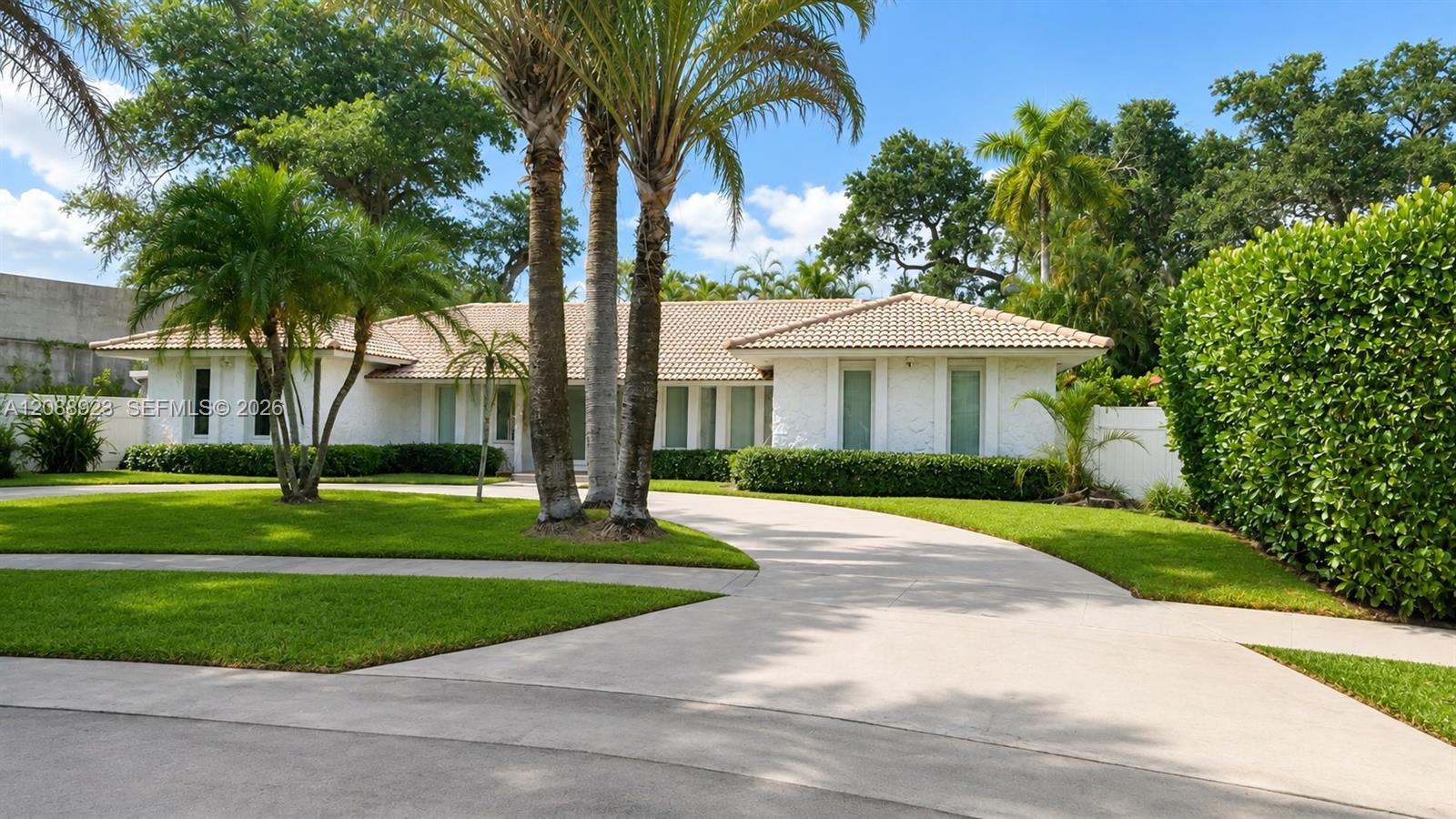 1835 NE 212th Terrace, Miami FL 33179 photo 2