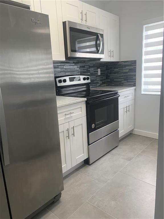 103 Riviera Circle, Weston FL 33326 photo 2