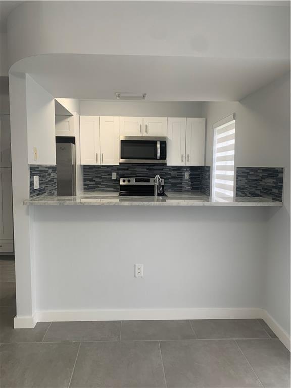 103 Riviera Circle, Weston FL 33326 photo 4